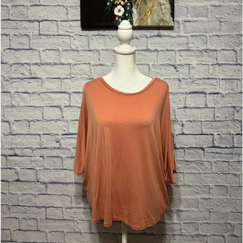 💜 Express cold shoulder cropped blouse